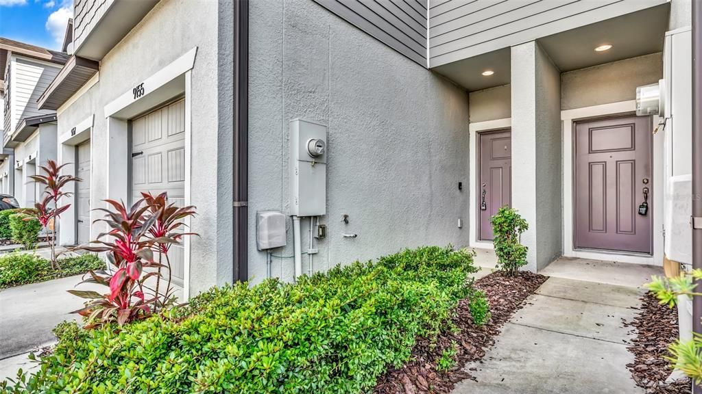 Active With Contract: $2,150 (2 beds, 2 baths, 1588 Square Feet)