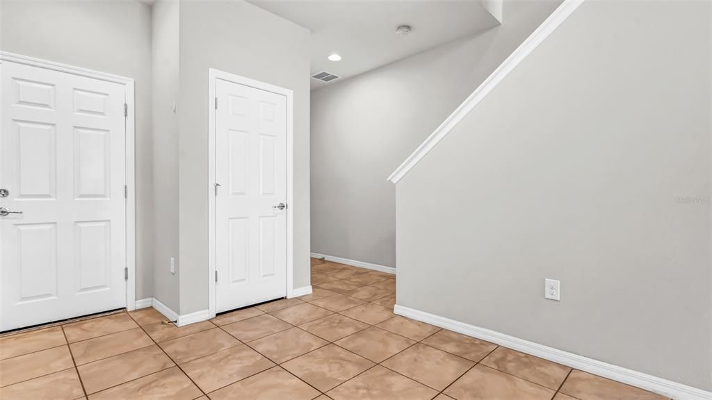 Active With Contract: $2,150 (2 beds, 2 baths, 1588 Square Feet)