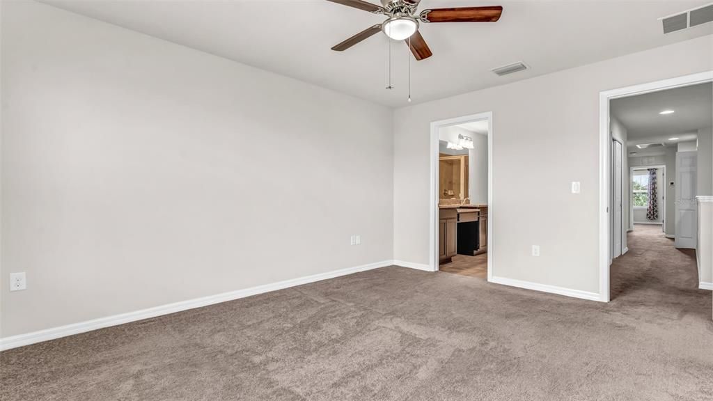 Active With Contract: $2,150 (2 beds, 2 baths, 1588 Square Feet)