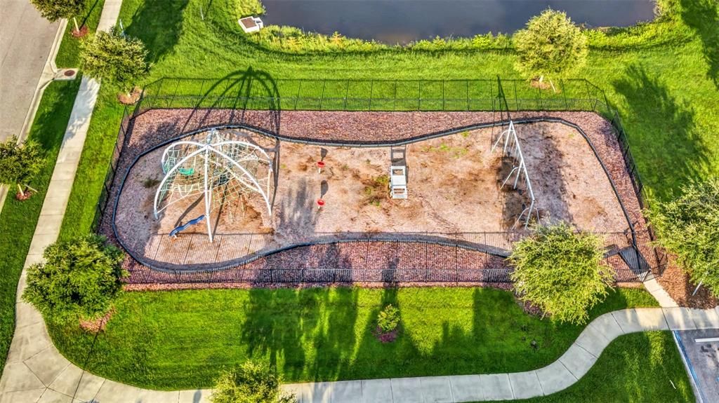 Active With Contract: $2,150 (2 beds, 2 baths, 1588 Square Feet)