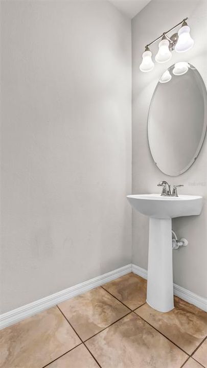 Active With Contract: $2,150 (2 beds, 2 baths, 1588 Square Feet)