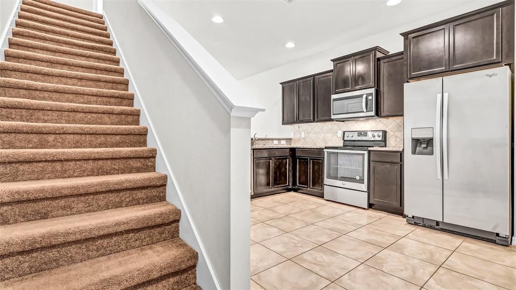 Active With Contract: $2,150 (2 beds, 2 baths, 1588 Square Feet)