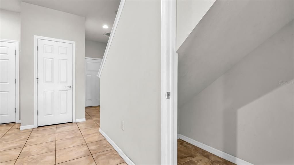 Active With Contract: $2,150 (2 beds, 2 baths, 1588 Square Feet)