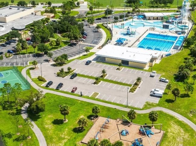 Activo con contrato: $419,900 (4 camas, 3 baños, 2437 Pies cuadrados)