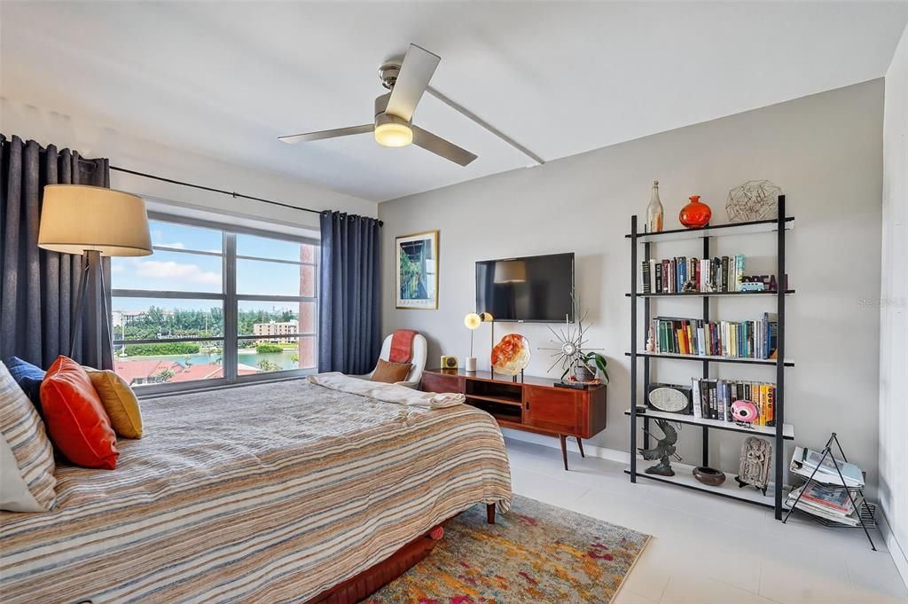 Active With Contract: $199,999 (1 beds, 1 baths, 745 Square Feet)