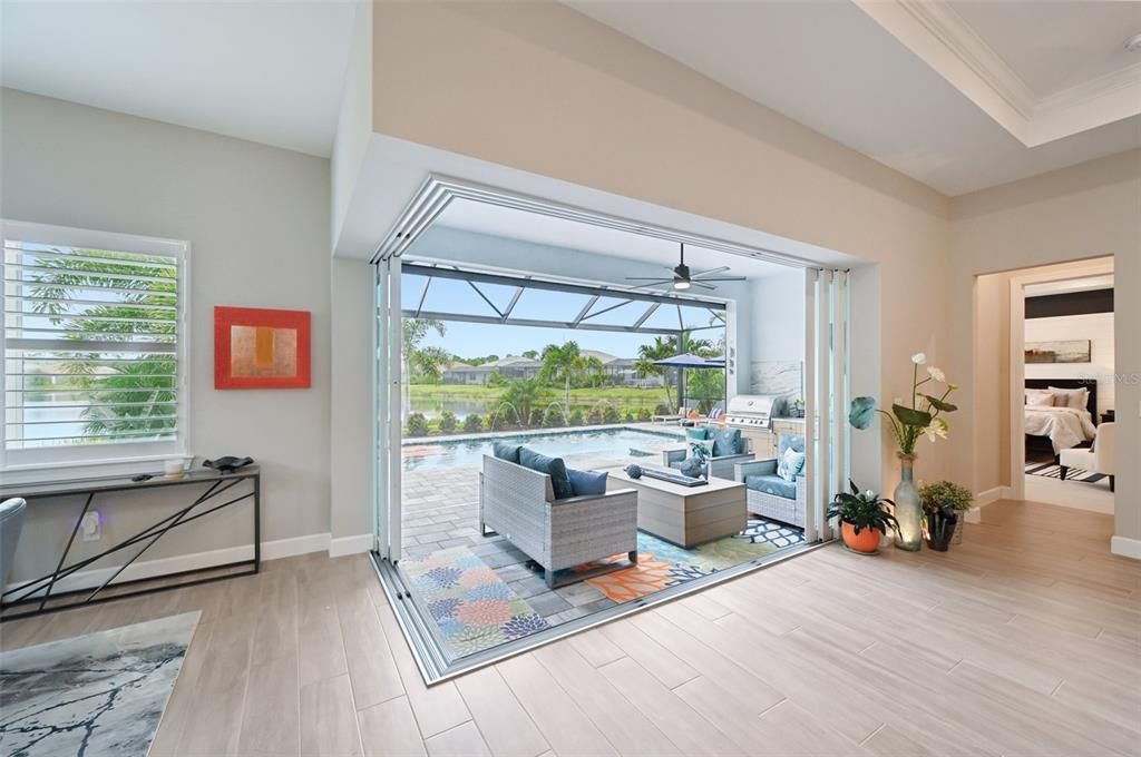 合同活跃: $985,000 (3 贝兹, 3 浴室, 2485 平方英尺)