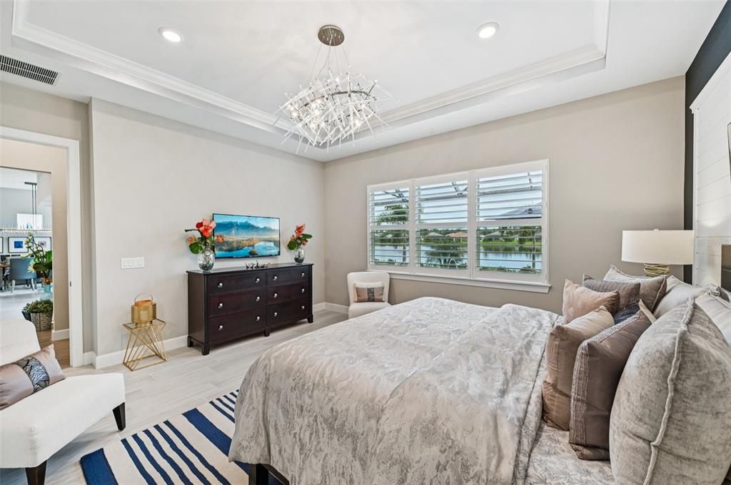 合同活跃: $985,000 (3 贝兹, 3 浴室, 2485 平方英尺)