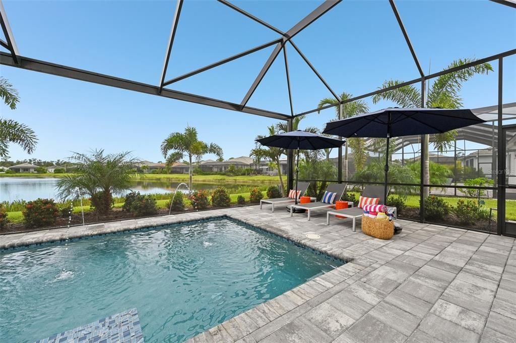 合同活跃: $985,000 (3 贝兹, 3 浴室, 2485 平方英尺)