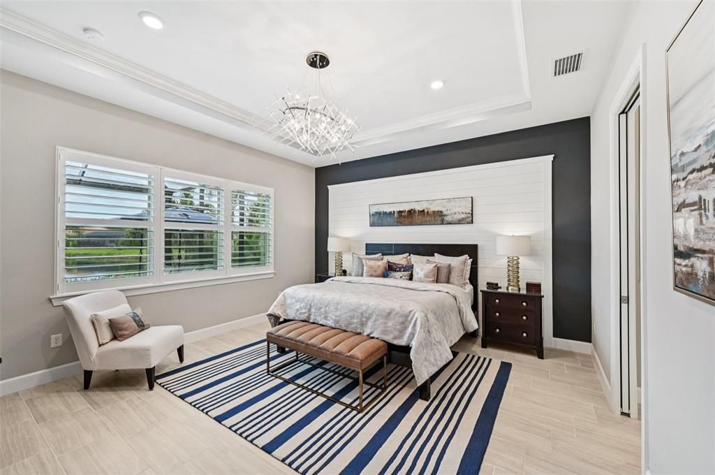 合同活跃: $985,000 (3 贝兹, 3 浴室, 2485 平方英尺)