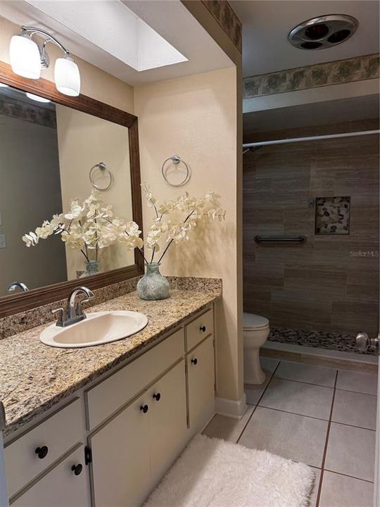 En Venta: $725,000 (3 camas, 2 baños, 2061 Pies cuadrados)