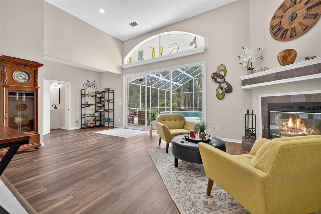 For Sale: $895,000 (4 beds, 3 baths, 2894 Square Feet)