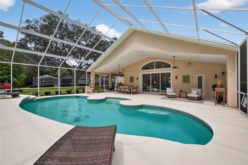 For Sale: $895,000 (4 beds, 3 baths, 2894 Square Feet)