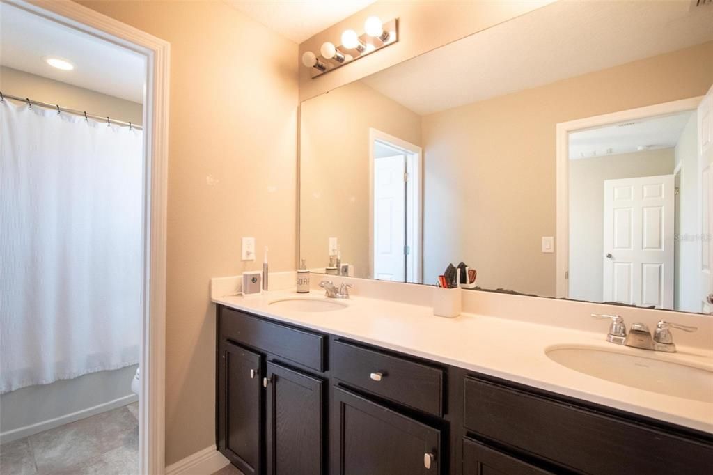 Active With Contract: $2,950 (3 beds, 2 baths, 2070 Square Feet)