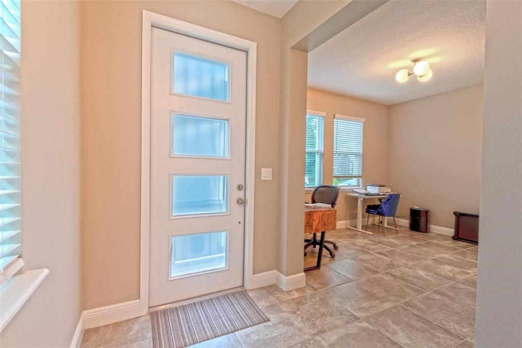 Active With Contract: $2,950 (3 beds, 2 baths, 2070 Square Feet)