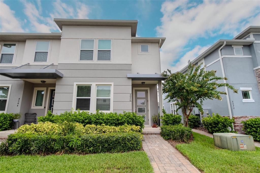 Active With Contract: $2,950 (3 beds, 2 baths, 2070 Square Feet)