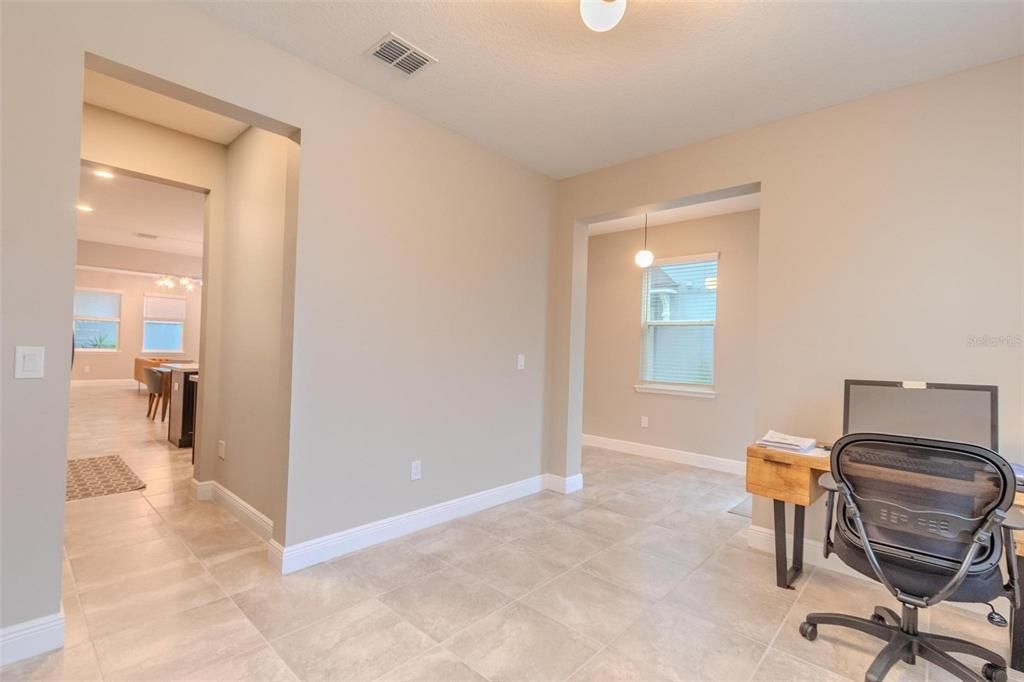 Active With Contract: $2,950 (3 beds, 2 baths, 2070 Square Feet)