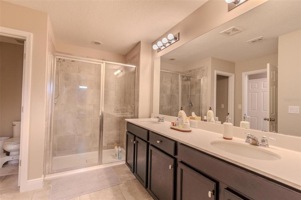 Active With Contract: $2,950 (3 beds, 2 baths, 2070 Square Feet)