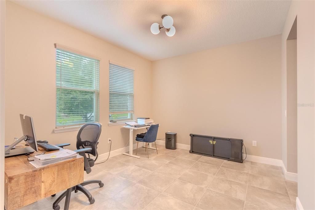 Active With Contract: $2,950 (3 beds, 2 baths, 2070 Square Feet)