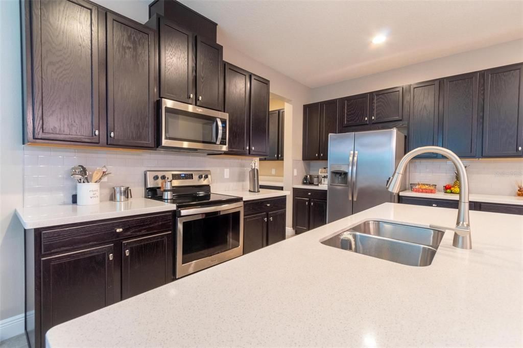 Active With Contract: $2,950 (3 beds, 2 baths, 2070 Square Feet)