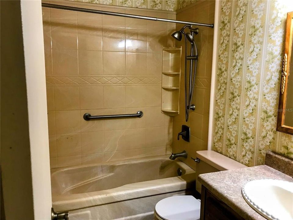 待售: $265,000 (3 贝兹, 2 浴室, 1424 平方英尺)