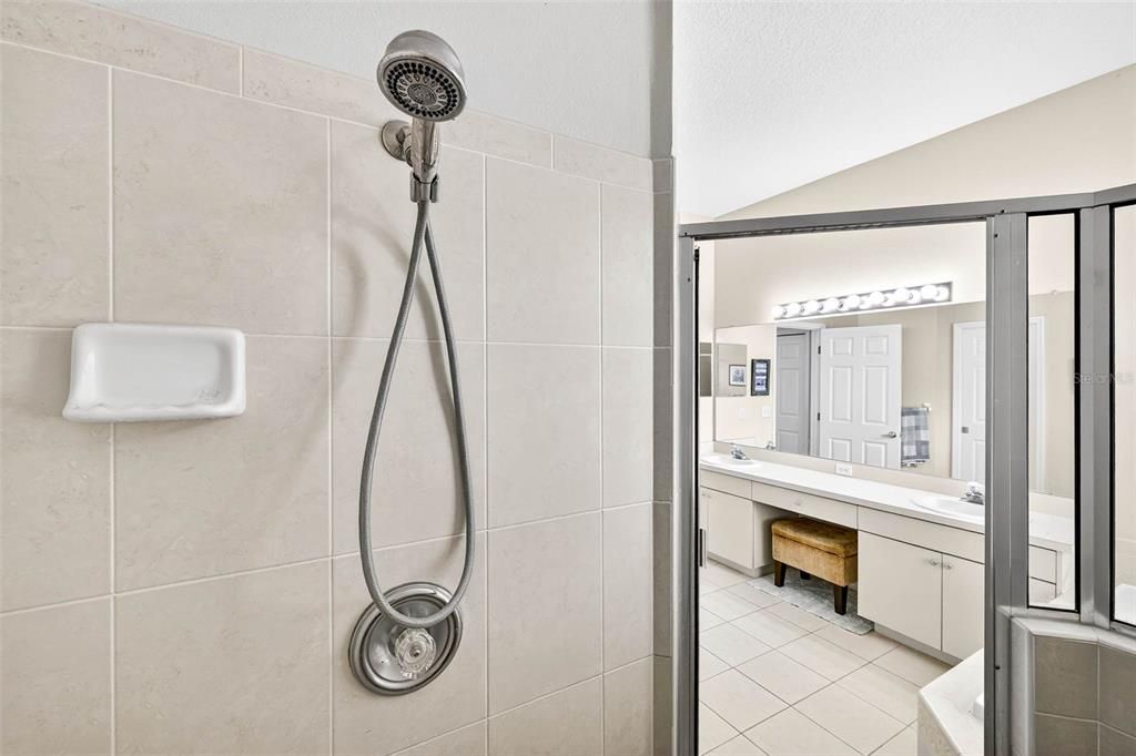 待售: $725,000 (4 贝兹, 3 浴室, 2910 平方英尺)