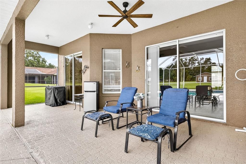 待售: $725,000 (4 贝兹, 3 浴室, 2910 平方英尺)