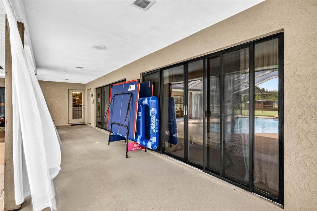 На продажу: $750,000 (5 спален, 3 ванн, 3413 Квадратных фут)