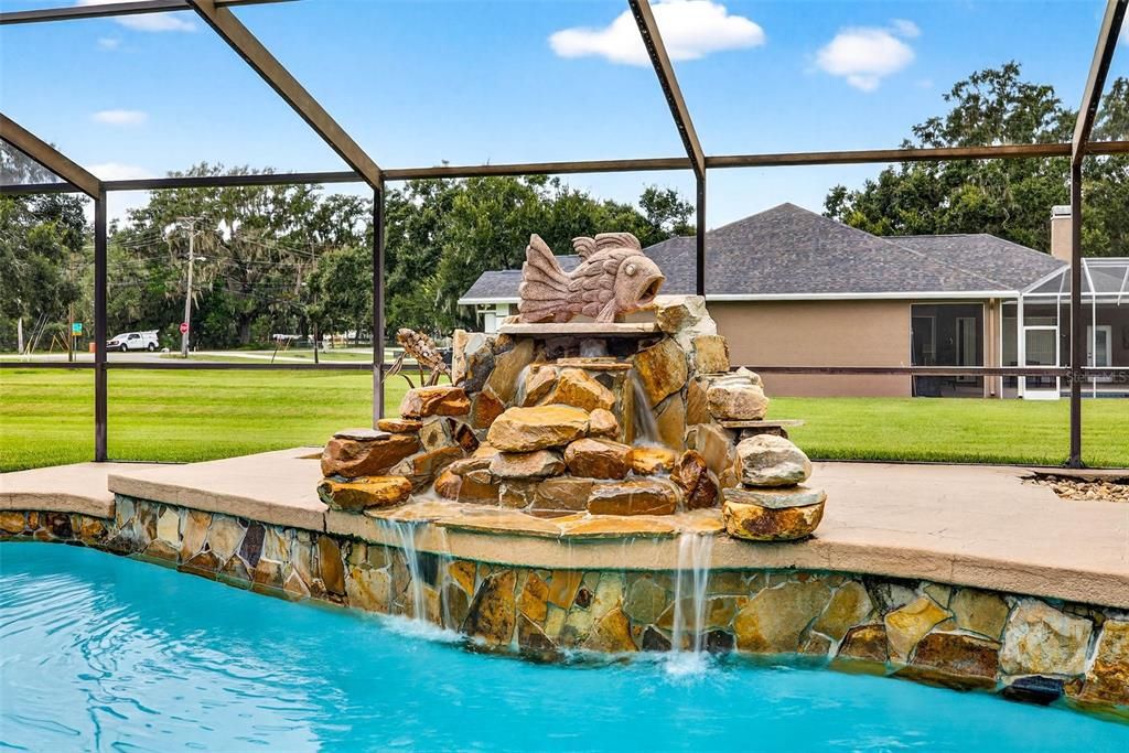 На продажу: $750,000 (5 спален, 3 ванн, 3413 Квадратных фут)