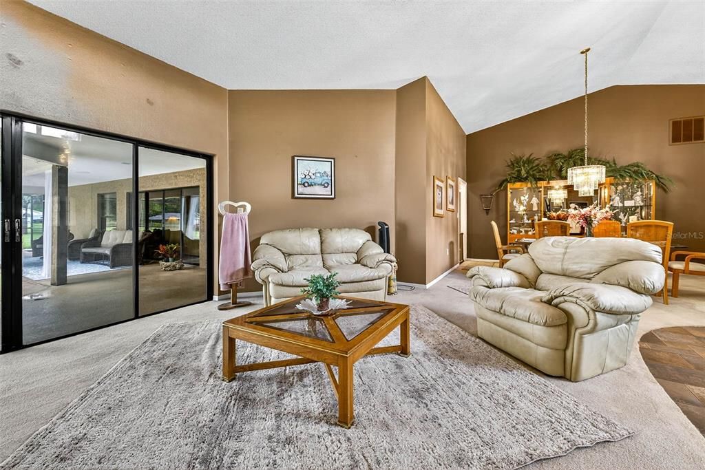 На продажу: $750,000 (5 спален, 3 ванн, 3413 Квадратных фут)