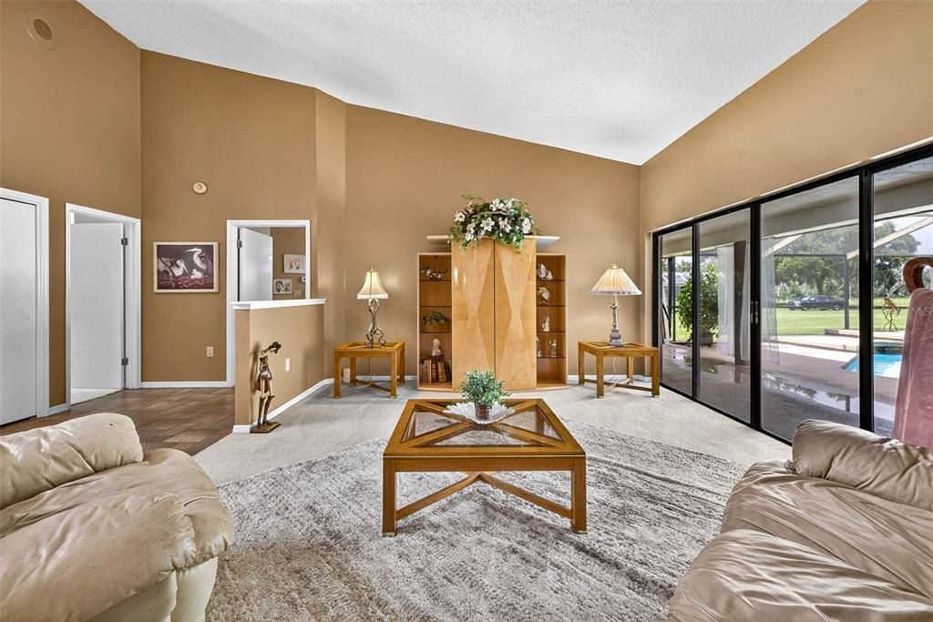 На продажу: $750,000 (5 спален, 3 ванн, 3413 Квадратных фут)