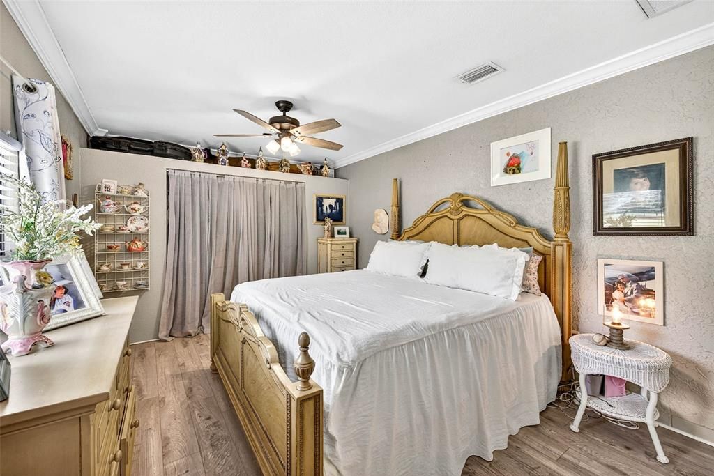 На продажу: $750,000 (5 спален, 3 ванн, 3413 Квадратных фут)