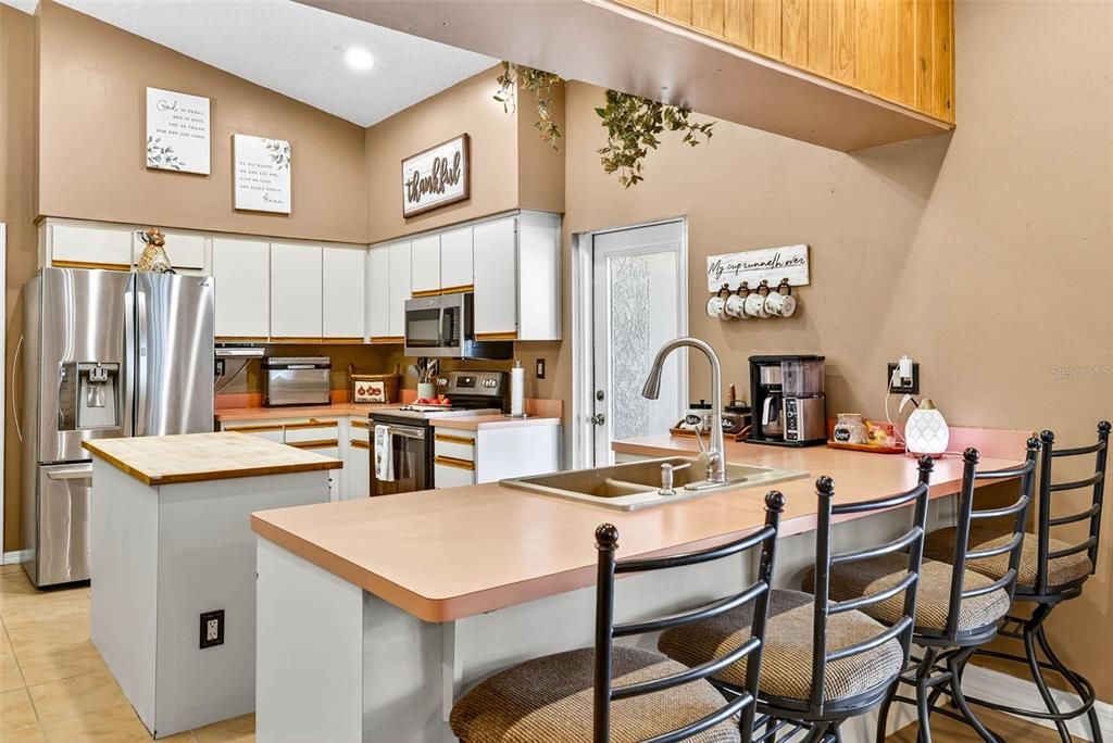 На продажу: $750,000 (5 спален, 3 ванн, 3413 Квадратных фут)