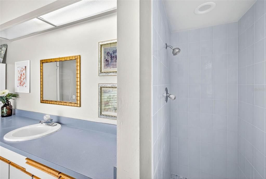 На продажу: $750,000 (5 спален, 3 ванн, 3413 Квадратных фут)