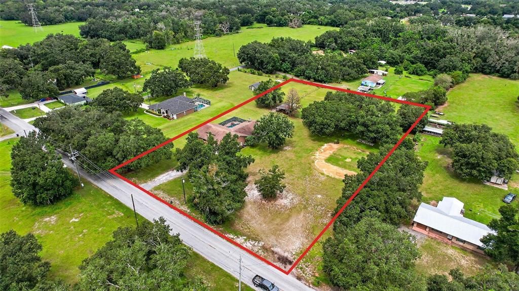 На продажу: $750,000 (5 спален, 3 ванн, 3413 Квадратных фут)