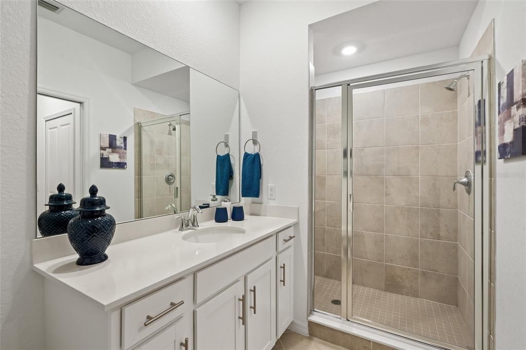 待售: $250,000 (2 贝兹, 2 浴室, 1198 平方英尺)