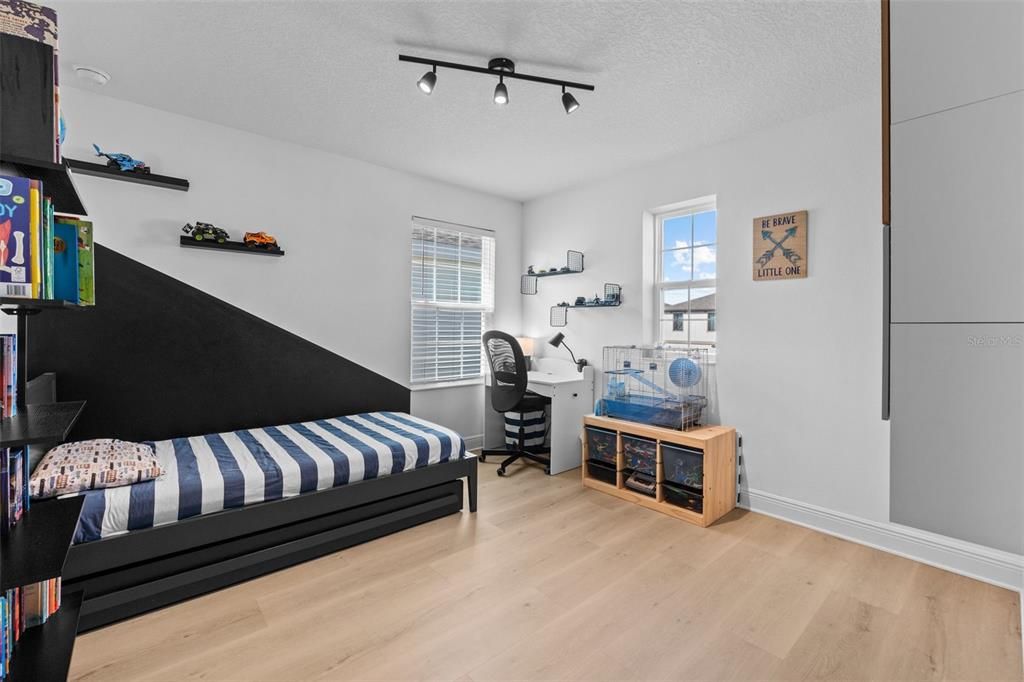 Active With Contract: $739,000 (4 beds, 3 baths, 3186 Square Feet)