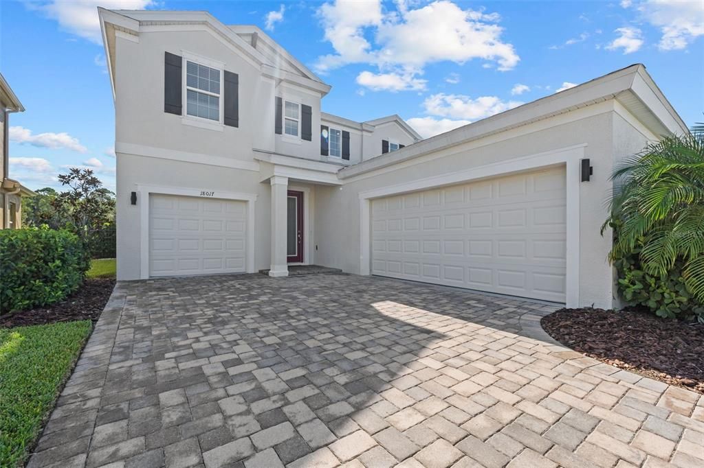 Active With Contract: $739,000 (4 beds, 3 baths, 3186 Square Feet)