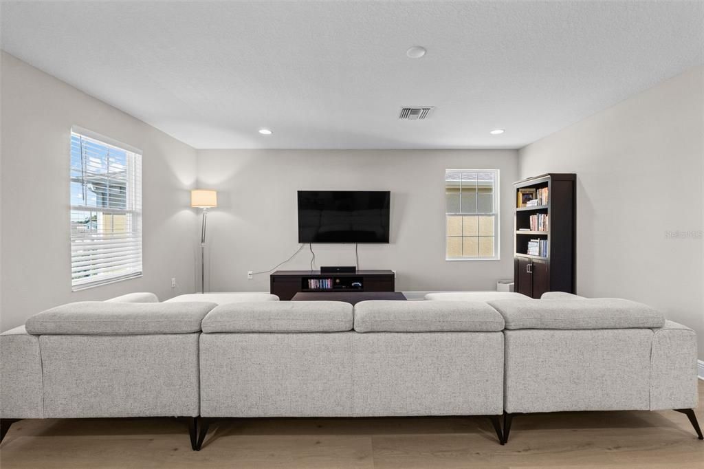 Active With Contract: $739,000 (4 beds, 3 baths, 3186 Square Feet)