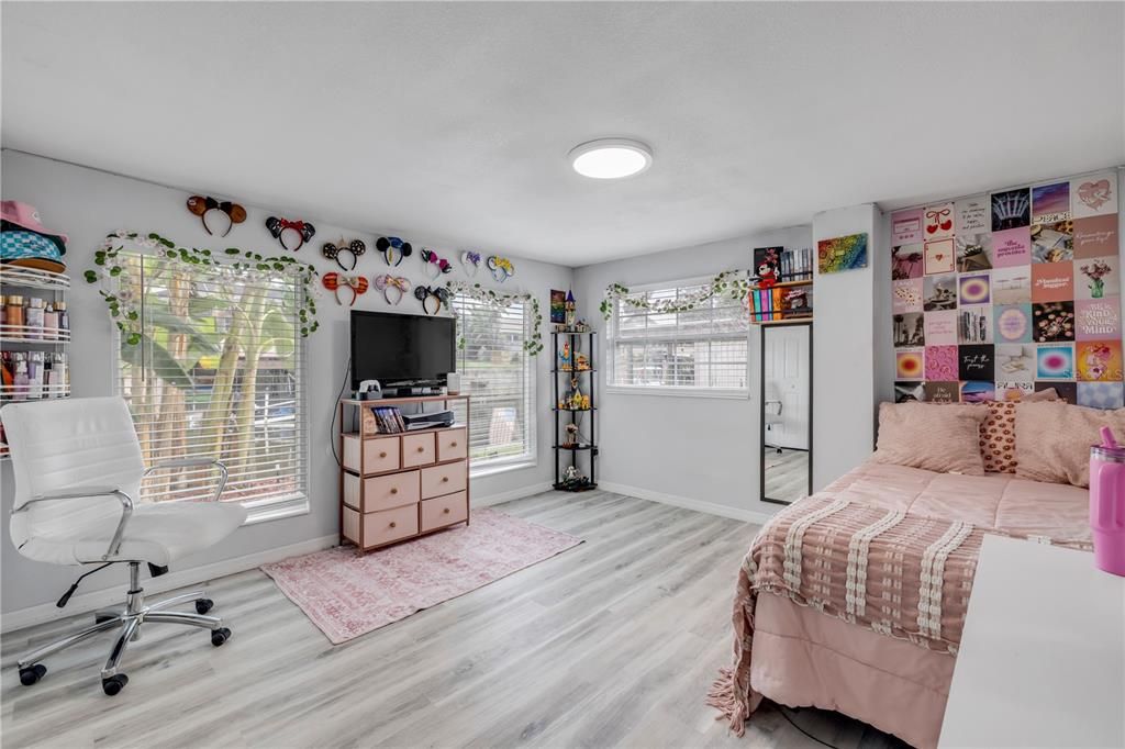 待售: $885,000 (4 贝兹, 2 浴室, 3014 平方英尺)