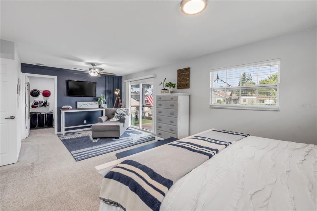 待售: $885,000 (4 贝兹, 2 浴室, 3014 平方英尺)