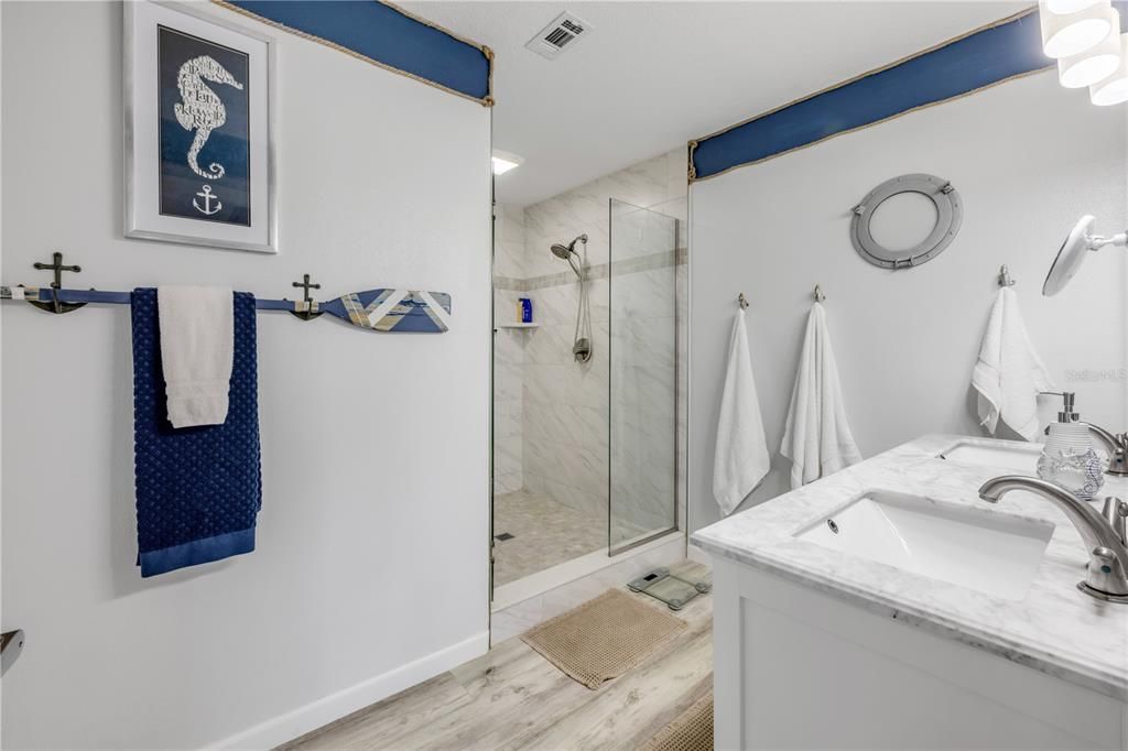 待售: $885,000 (4 贝兹, 2 浴室, 3014 平方英尺)