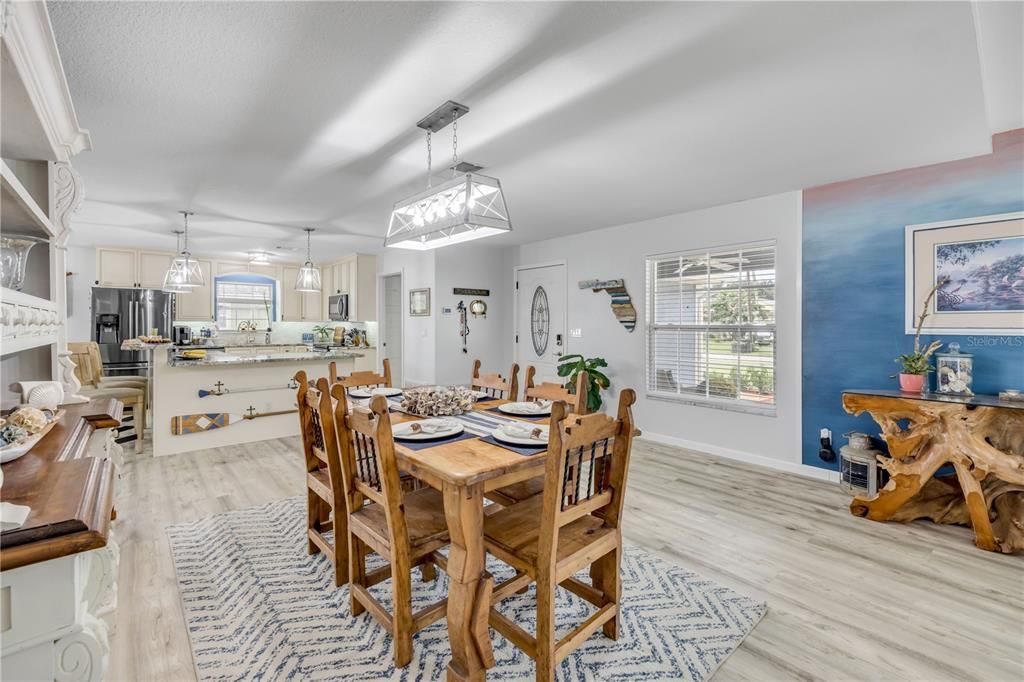 待售: $885,000 (4 贝兹, 2 浴室, 3014 平方英尺)