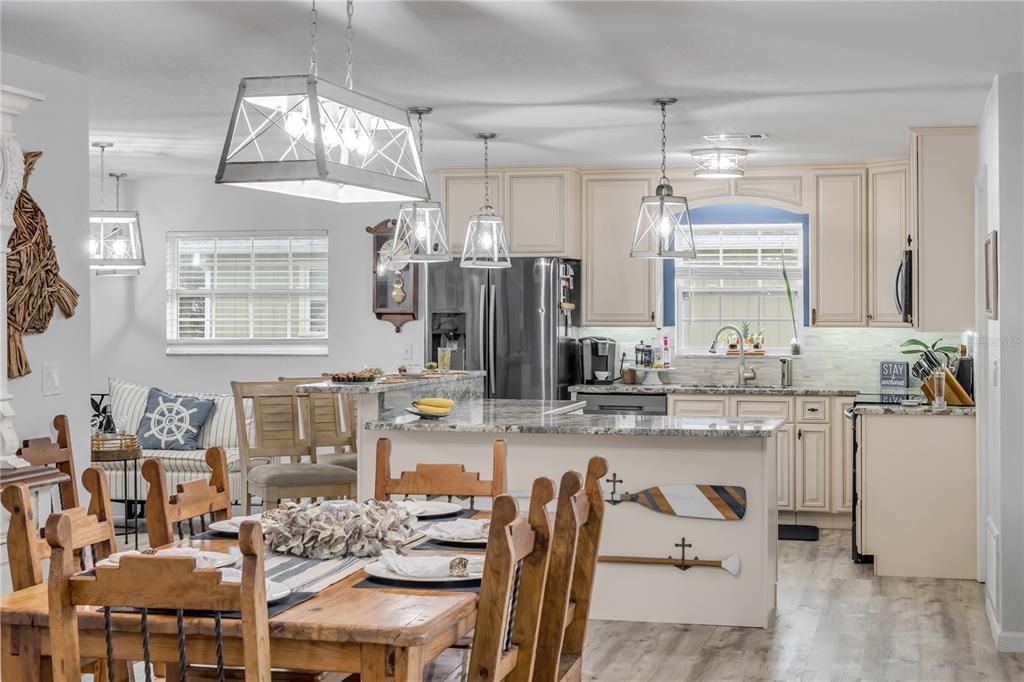 待售: $885,000 (4 贝兹, 2 浴室, 3014 平方英尺)