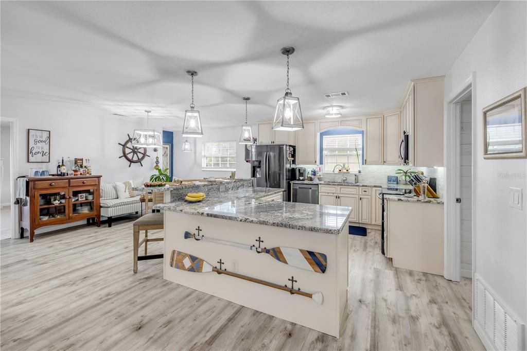 待售: $885,000 (4 贝兹, 2 浴室, 3014 平方英尺)