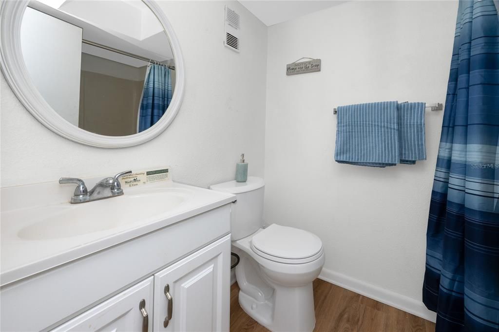 待售: $169,900 (2 贝兹, 2 浴室, 959 平方英尺)