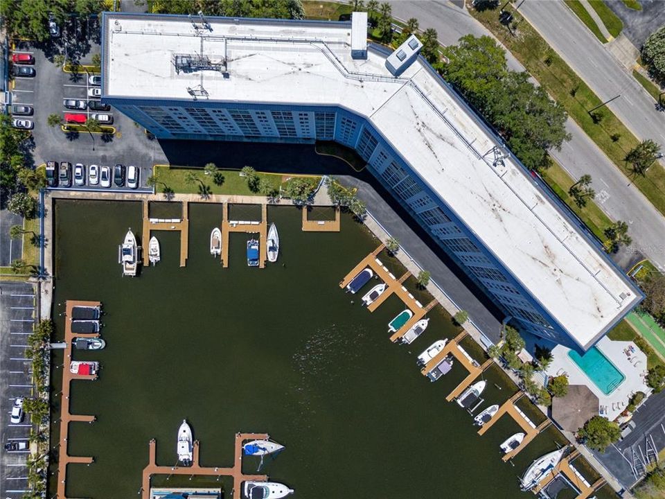 待售: $169,900 (2 贝兹, 2 浴室, 959 平方英尺)