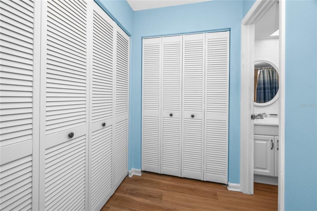 待售: $169,900 (2 贝兹, 2 浴室, 959 平方英尺)