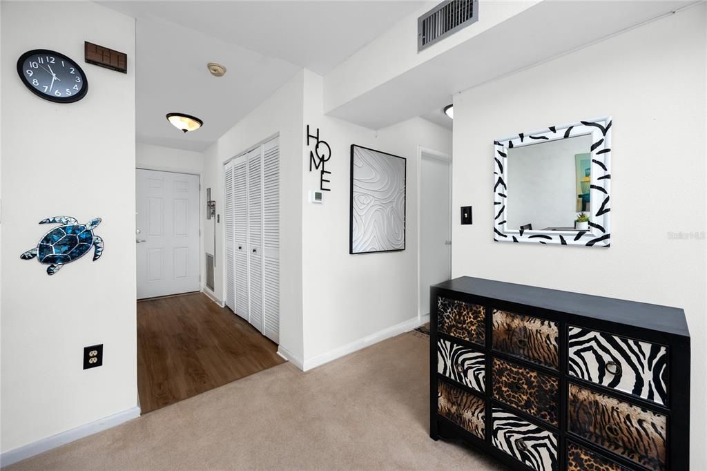 待售: $169,900 (2 贝兹, 2 浴室, 959 平方英尺)