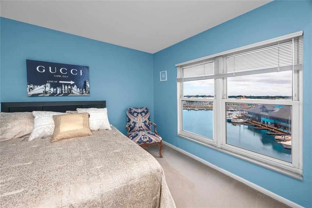 待售: $169,900 (2 贝兹, 2 浴室, 959 平方英尺)