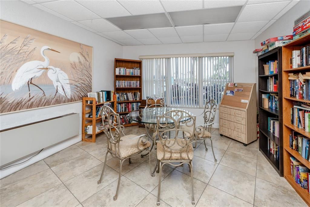 待售: $169,900 (2 贝兹, 2 浴室, 959 平方英尺)